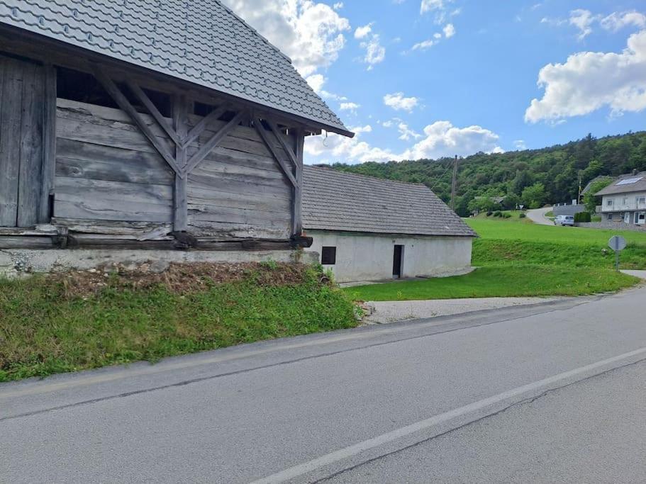 Apartamento Pod Vinogradi Skocjan  Exterior foto