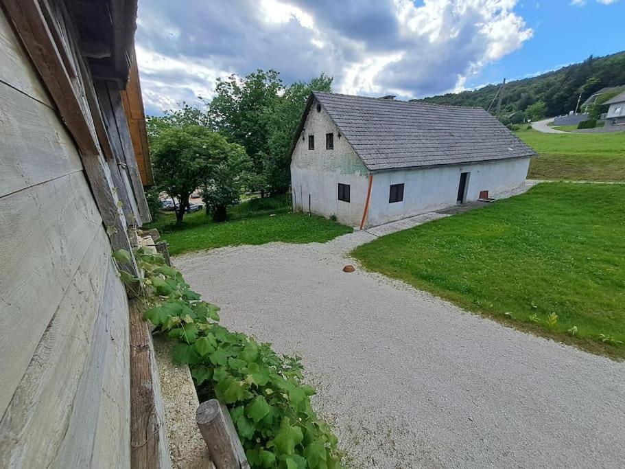 Apartamento Pod Vinogradi Skocjan  Exterior foto